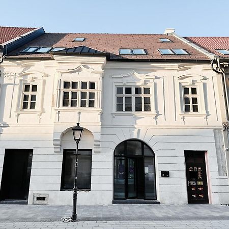 Hviezdoslavova Apartments, Trnava Centre, Parking Available Εξωτερικό φωτογραφία