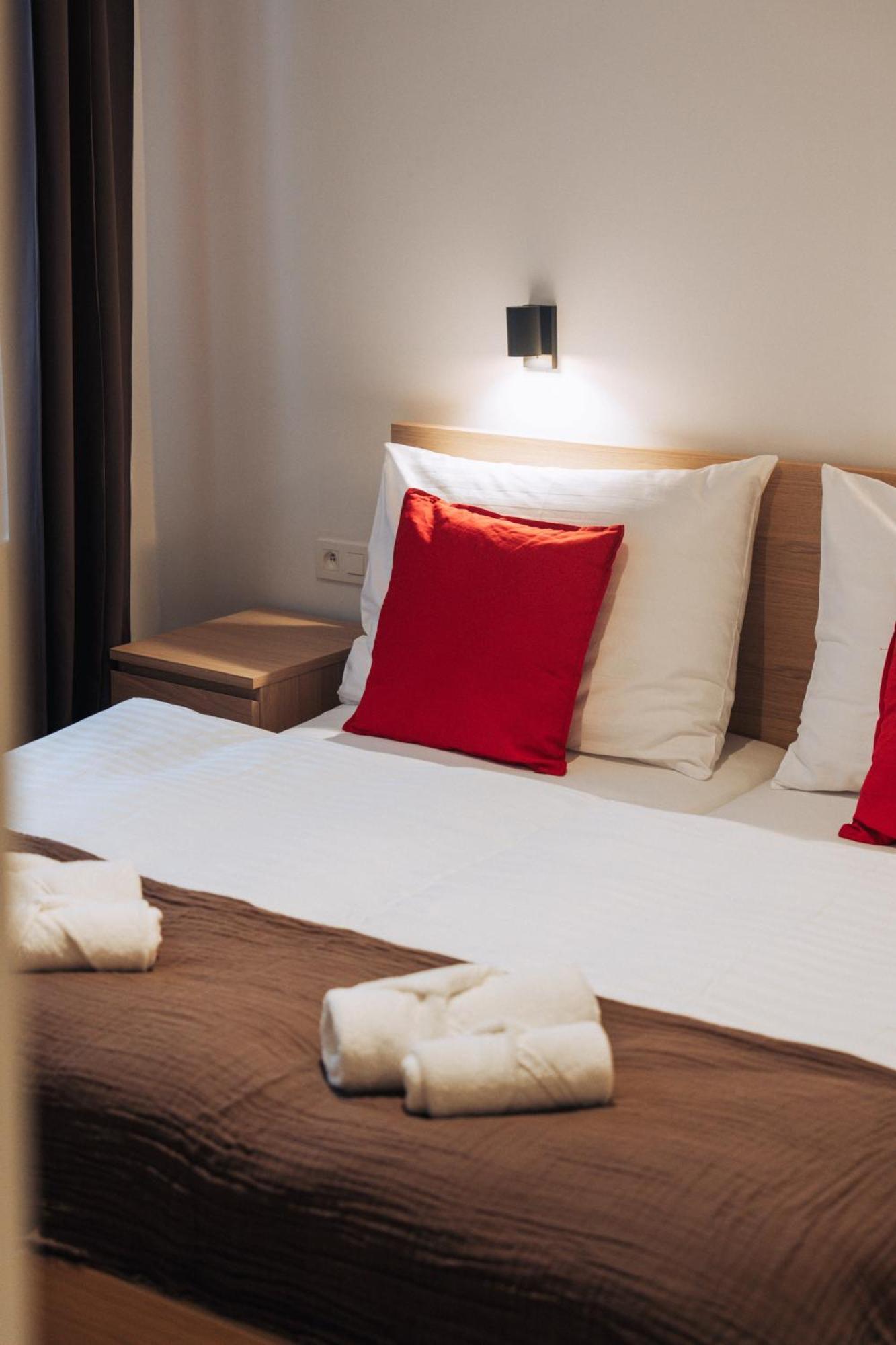 Hviezdoslavova Apartments, Trnava Centre, Parking Available Εξωτερικό φωτογραφία
