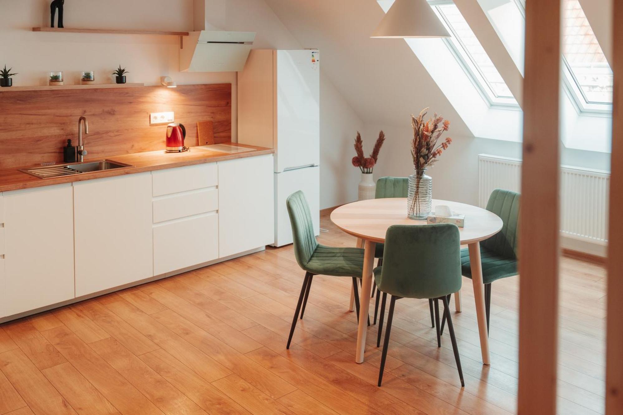 Hviezdoslavova Apartments, Trnava Centre, Parking Available Εξωτερικό φωτογραφία