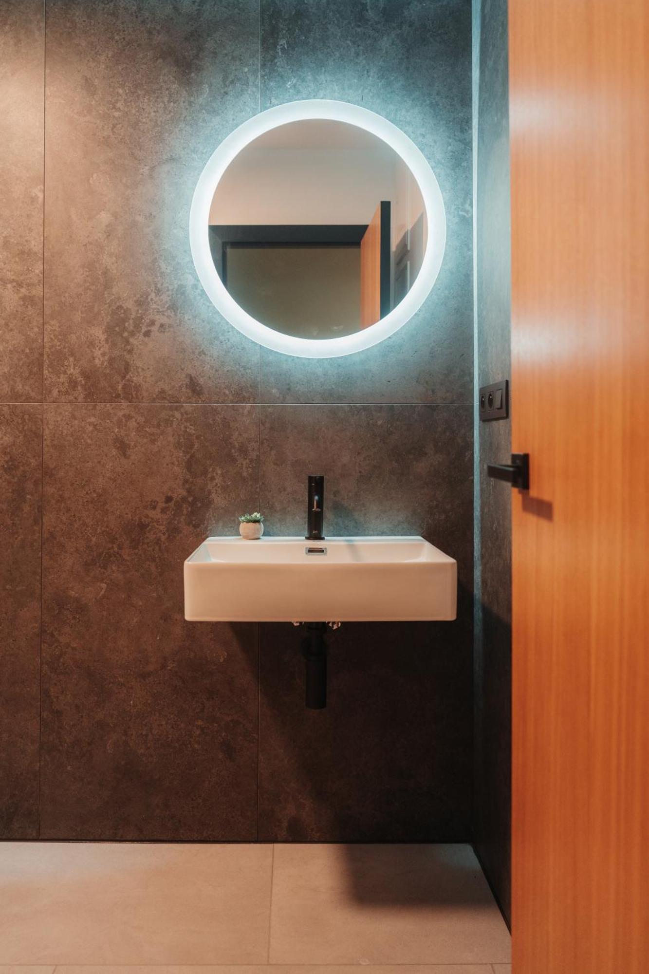 Hviezdoslavova Apartments, Trnava Centre, Parking Available Εξωτερικό φωτογραφία