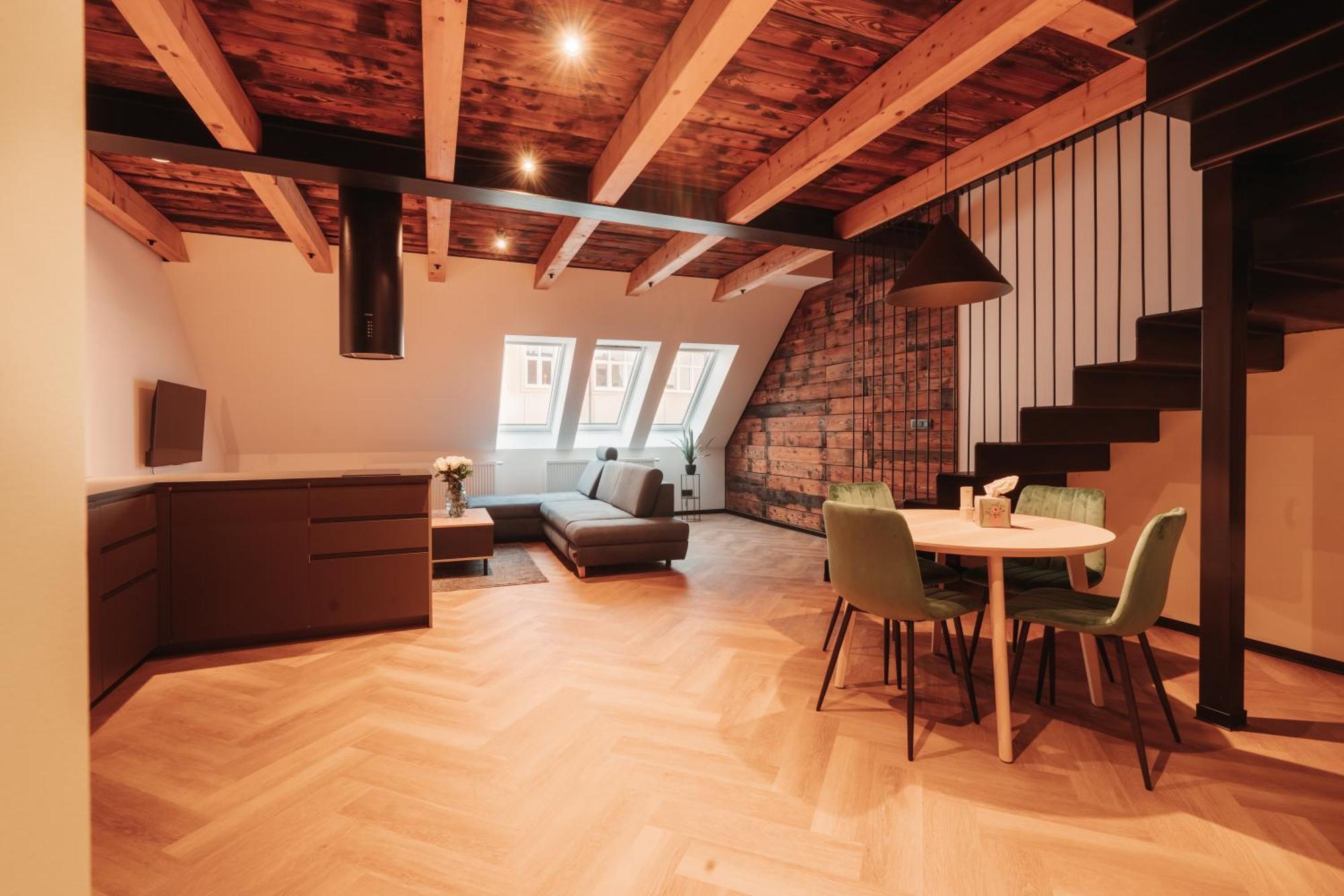 Hviezdoslavova Apartments, Trnava Centre, Parking Available Εξωτερικό φωτογραφία
